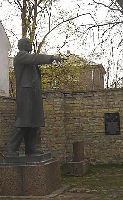 Памятник Ленину в Нарве. Фото Лимарева В.Н. 