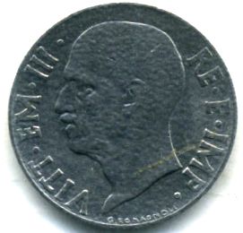 Итальянская монета 1941 года с профилем Виктора-Эммануила 3.(увеличено) Из коллекции Лимарева В.Н..