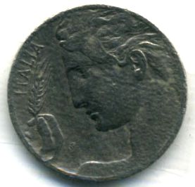 Итальянская монета 1909 года в правление короля  Виктора-Эммануила 3. (увеличено)Из коллекции Лимарева В.Н.