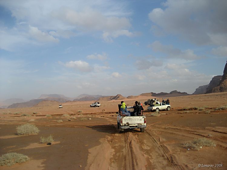 путешествие на джипах по пустыне (фото Лимарева Сергея)