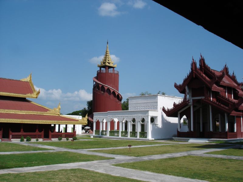 Королеский дворец в Мандалае.(фото Лимарева В.Н.)
