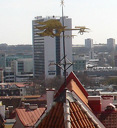 Эстонский  петух. Флюгер в Таллинне. Фото  Лимарева В.Н. 