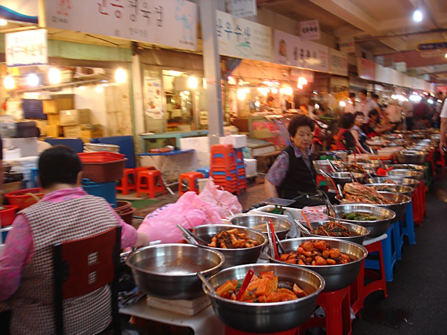 Рынок еды в Сеуле. Южная Корея.  (Фото Лимарева В.Н.)
