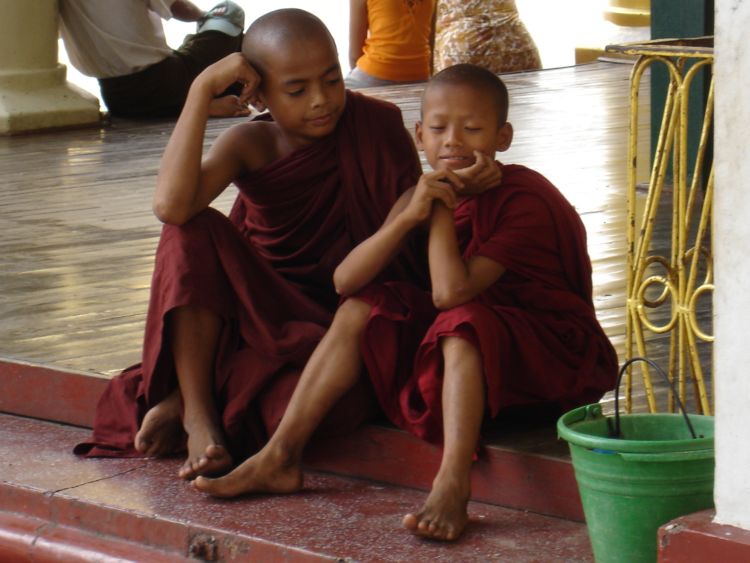 Друзья. Рангун. Мьянма. (фото Лимарева В.Н.)