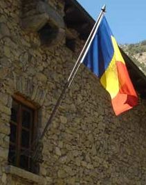 Флаг Андорры.(фото Лимарева В.Н.) 